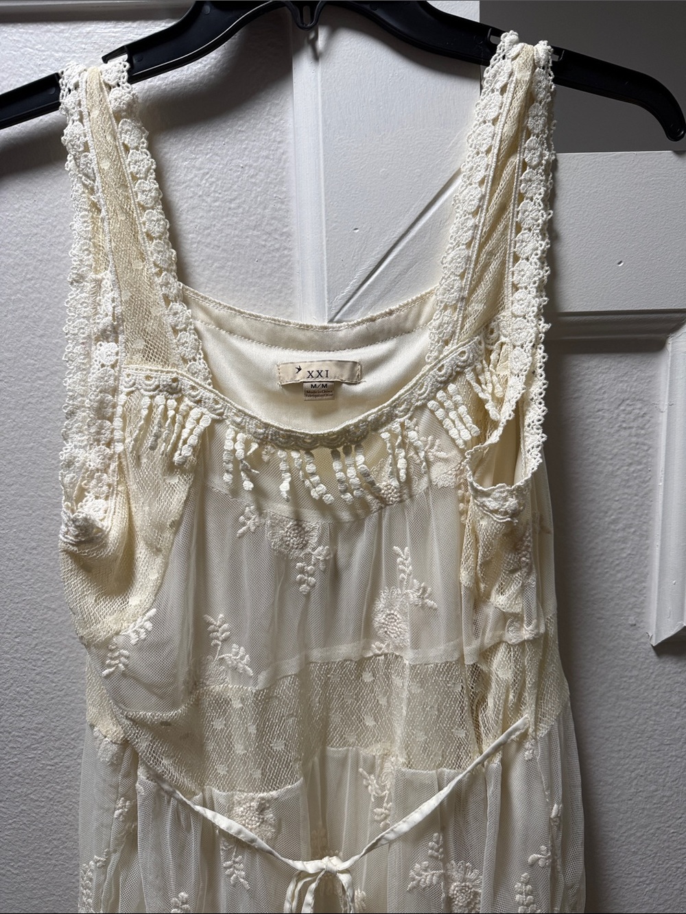 Soft Cream Lace Tiered Mini Dress with Adjustable Tie - Picture 3 of 4